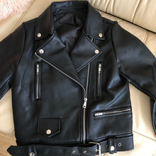 Load image into Gallery viewer, manteau noir en faux cuire