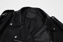 Load image into Gallery viewer, manteau noir en faux cuire "oversized"
