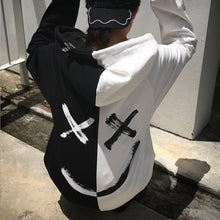 Load image into Gallery viewer, hoodie noir et blanc avec motif
